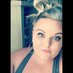 Meet your Posher, Tiffany